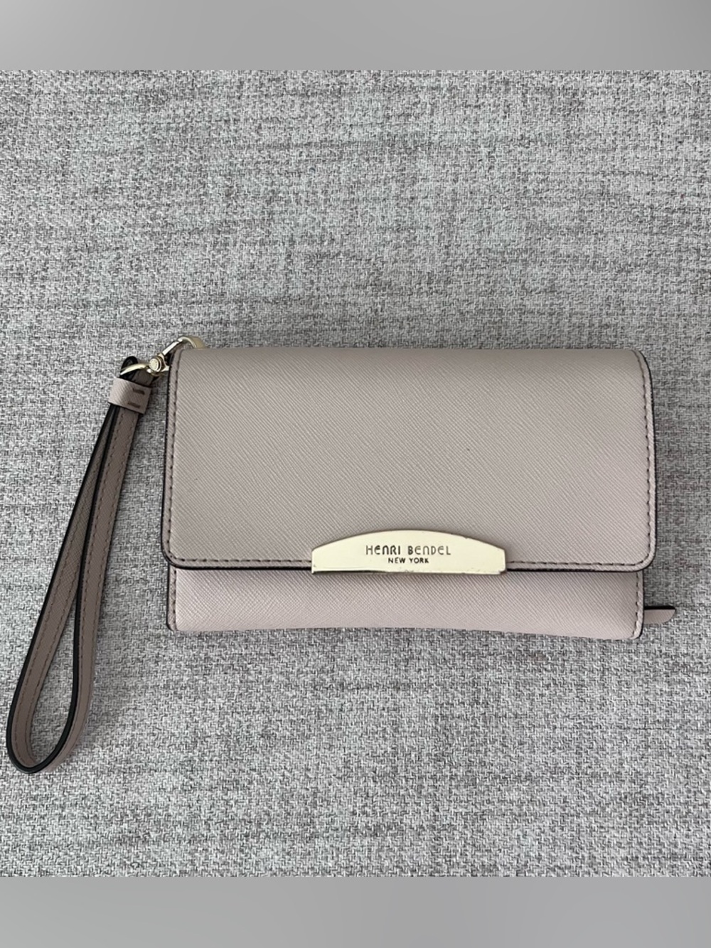 Henri Bendel Folding Wristlet - Picture 2 of 6